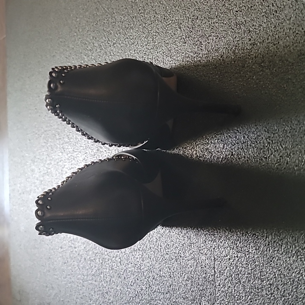 Shoes - Picture 3 of 3